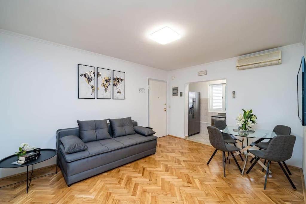 Apartman Knego With Parking Dubrovnik Eksteriør bilde